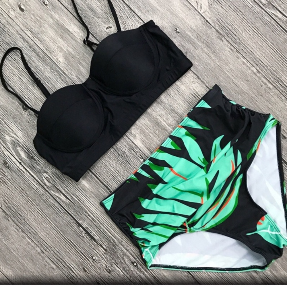 Tropical Bikini - Picture 2 of 3